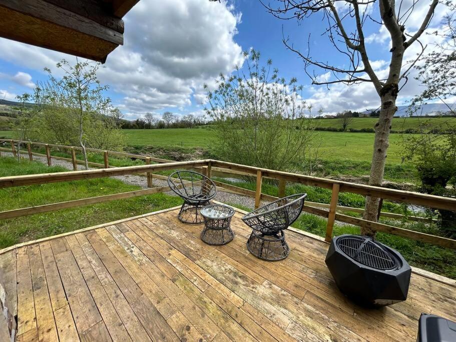 Riverside Cabin Limerick Junction 外观 照片