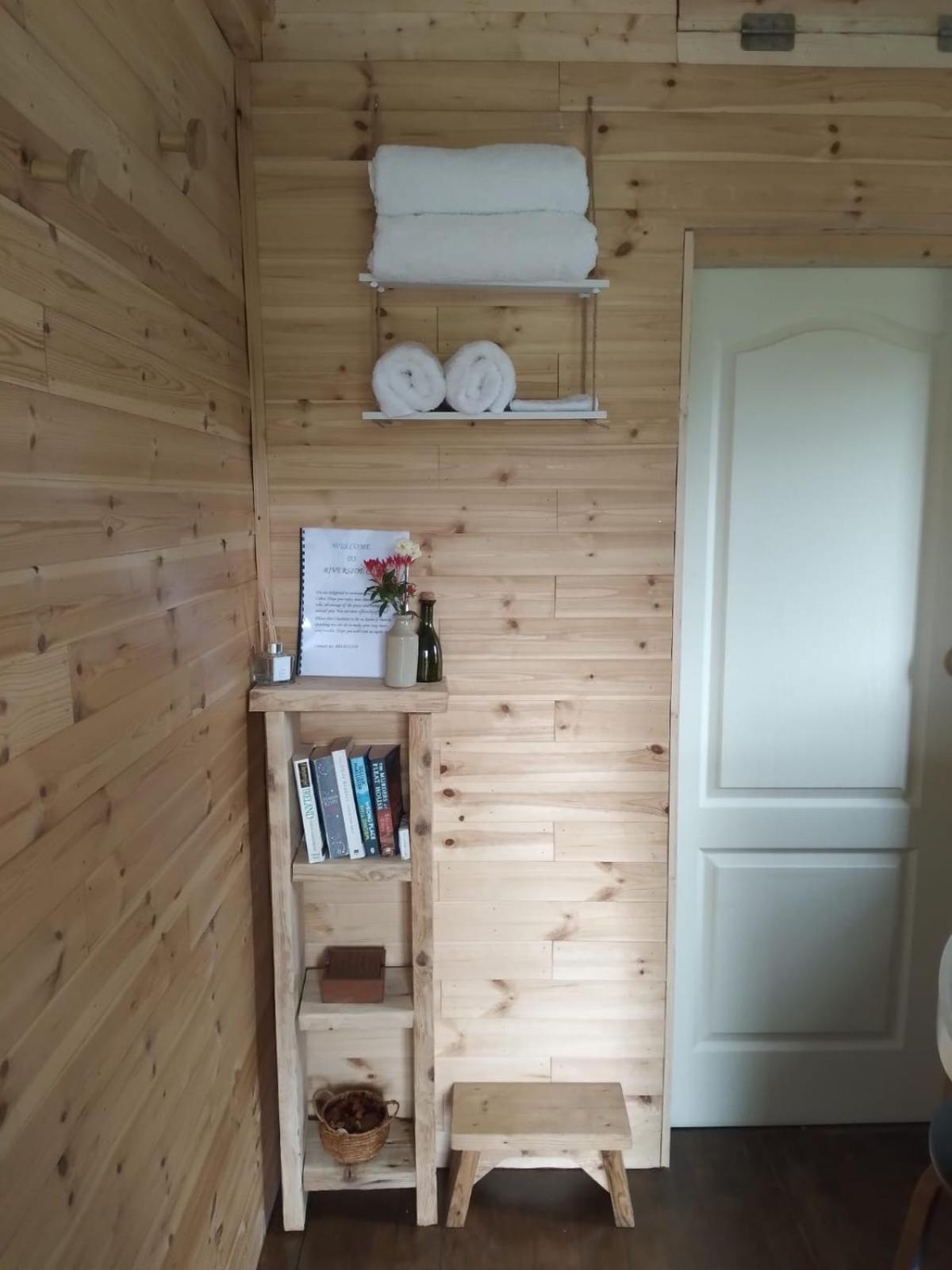 Riverside Cabin Limerick Junction 外观 照片